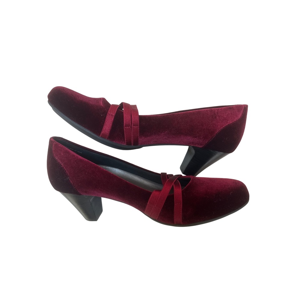 Umberto Raffini Neena Burgundy Velvet Block Heel Pumps Size 41 US 10 Holiday - Picture 9 of 9